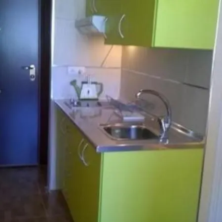 Apartment In Torremolinos 106094 托雷莫利诺斯